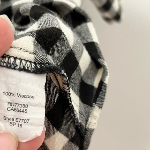 Madewell Womens Flannel Courier Shirt XXS Black Cream Check V Neck Short Sleeve - Picture 8 of 9